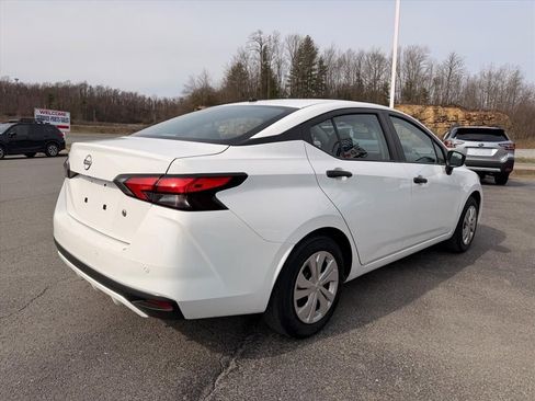 Used 2025 Nissan Versa S image 11