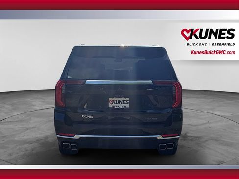 New 2026 GMC Yukon Denali w/ Denali Reserve Package AWD/4WD image 7