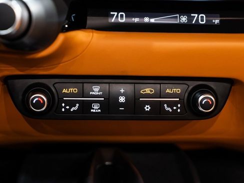 Certified 2022 Ferrari 812 GTS Base image 34