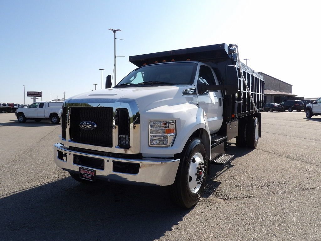 Used 2025 Ford F650 2WD Regular Cab Super Duty image 13