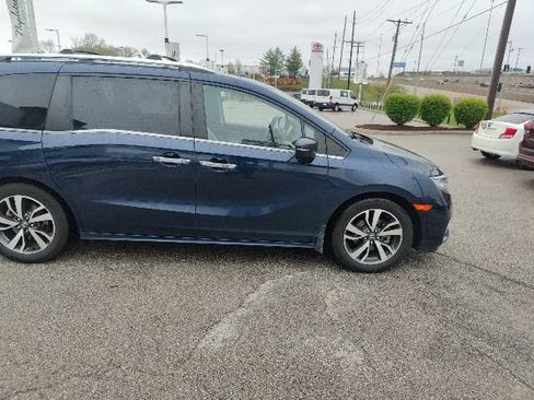 Used 2022 Honda Odyssey Touring image 11
