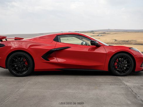 Used 2023 Chevrolet Corvette Stingray Premium Conv w/ Z51 Performance Package RWD image 19