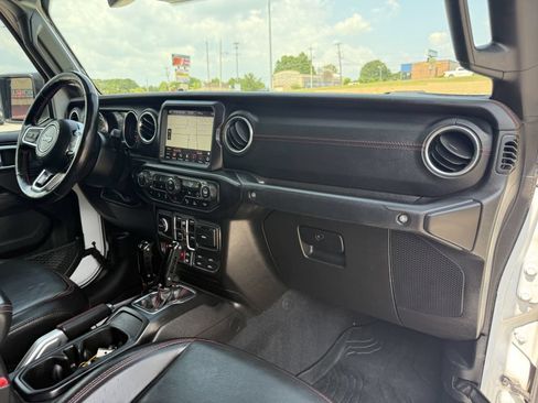 Used 2020 Jeep Gladiator Rubicon AWD/4WD image 38