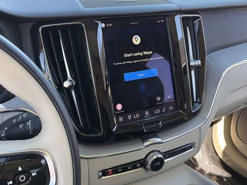 Used 2023 Volvo XC60 B5 Plus w/ Climate Package image 28