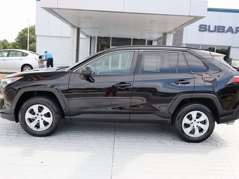 Used 2019 Toyota RAV4 LE image 2