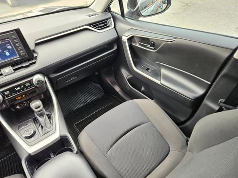 Used 2024 Jeep Compass Latitude w/ Convenience Group image 16