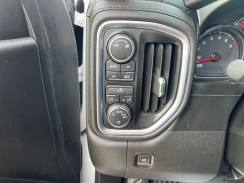 Certified 2019 Chevrolet Silverado 1500 LT w/ Convenience Package AWD/4WD image 30