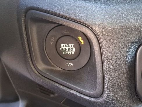 Used 2024 Jeep Wrangler Willys image 24