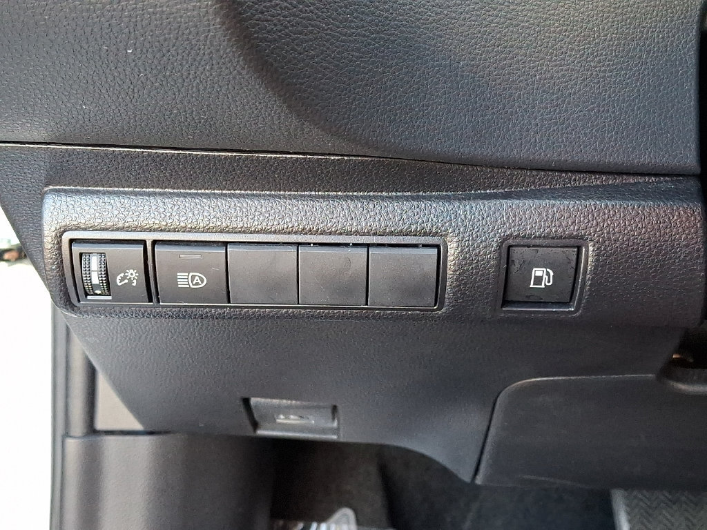 Certified 2022 Toyota Corolla LE FWD image 26