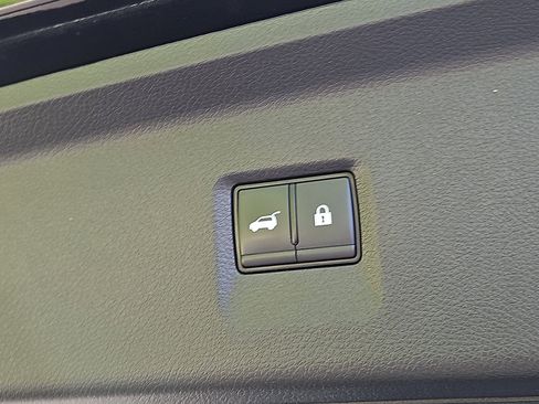 Used 2023 INFINITI QX60 Luxe w/ Performance Audio Package image 30