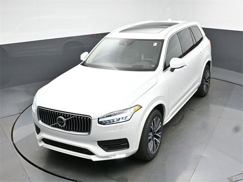 Used 2022 Volvo XC90 T6 Momentum w/ Advanced Package image 45