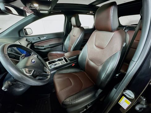 Used 2022 Ford Edge Titanium w/ Equipment Group 301A image 16