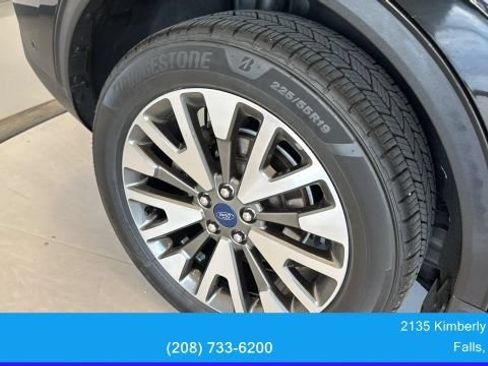 Used 2020 Ford Escape Titanium AWD/4WD image 42