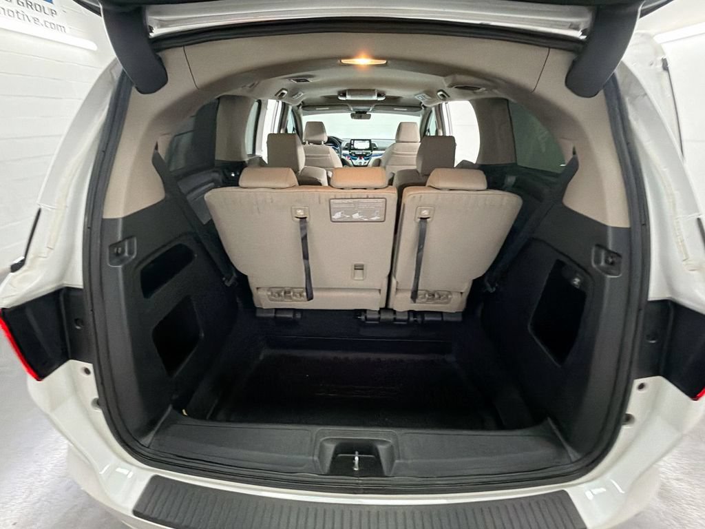 Certified 2024 Honda Odyssey Touring image 26