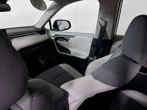 Used 2019 Toyota RAV4 XLE AWD/4WD image 20