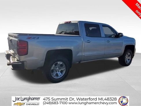 Used 2018 Chevrolet Silverado 1500 LT w/ All Star Edition AWD/4WD image 9