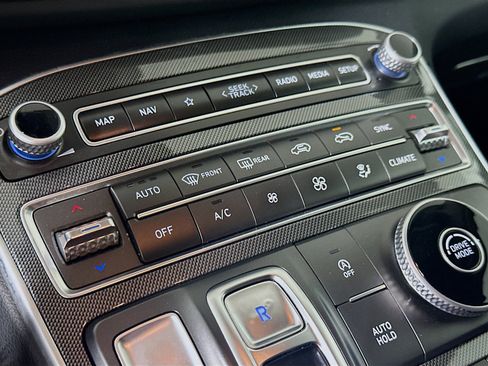 Used 2023 Hyundai Santa Fe SEL image 24