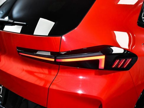 Used 2023 BMW XM image 96