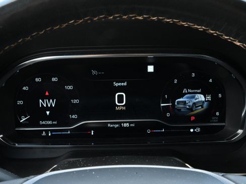 Used 2023 GMC Yukon XL AT4 w/ AT4 Premium Package AWD/4WD image 16