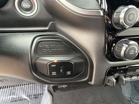 Used 2025 RAM 2500 Big Horn image 30