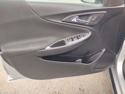 Used 2022 Chevrolet Malibu LT image 11