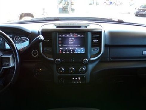 Used 2020 RAM 2500 Big Horn w/ Level 1 Equipment Group AWD/4WD image 40