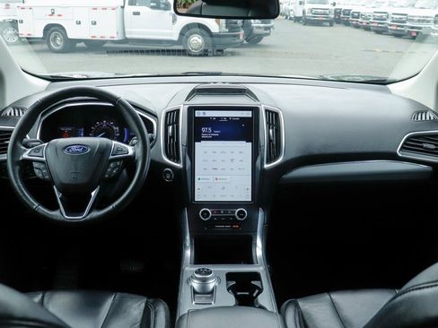 Used 2021 Ford Edge Titanium w/ Cargo Accessory Package image 28