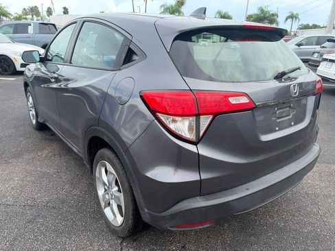 Used 2021 Honda HR-V LX image 5