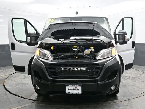 Used 2025 RAM ProMaster 2500 w/ Convenience Group image 36