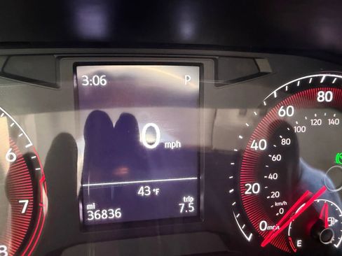 Used 2021 Volkswagen Jetta SE image 11