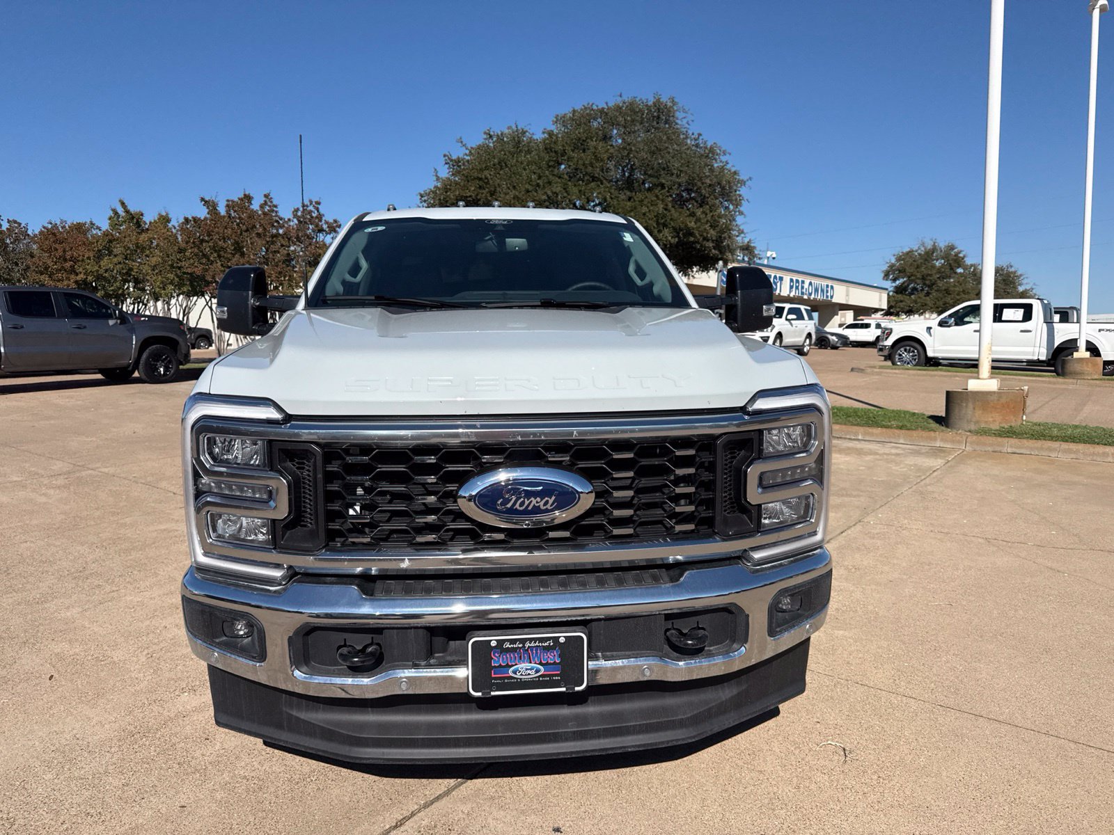 Used 2026 Ford F350 Lariat w/ Lariat Premium Package AWD/4WD image 2