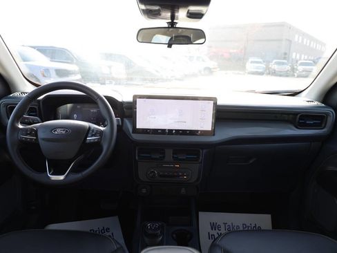 Used 2025 Ford Maverick Lobo image 14