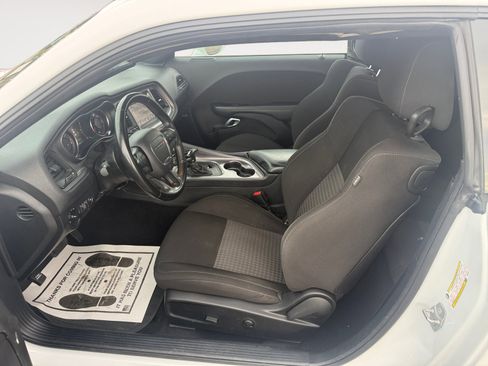 Used 2023 Dodge Challenger GT image 9