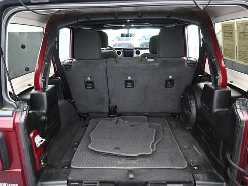 Used 2021 Jeep Wrangler Unlimited Sport AWD/4WD image 37