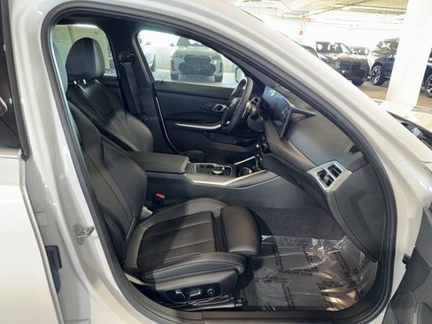 Certified 2025 BMW 330i Sedan image 10