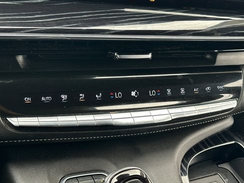 Used 2022 Cadillac Escalade Sport AWD/4WD image 22