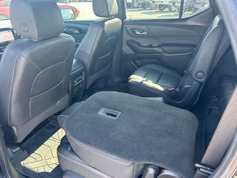 Used 2022 Chevrolet Traverse RS w/ LPO, Floor Liner Package image 38