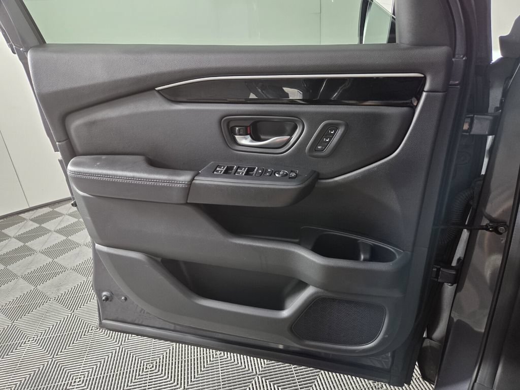Used 2024 Honda Pilot EX-L image 25