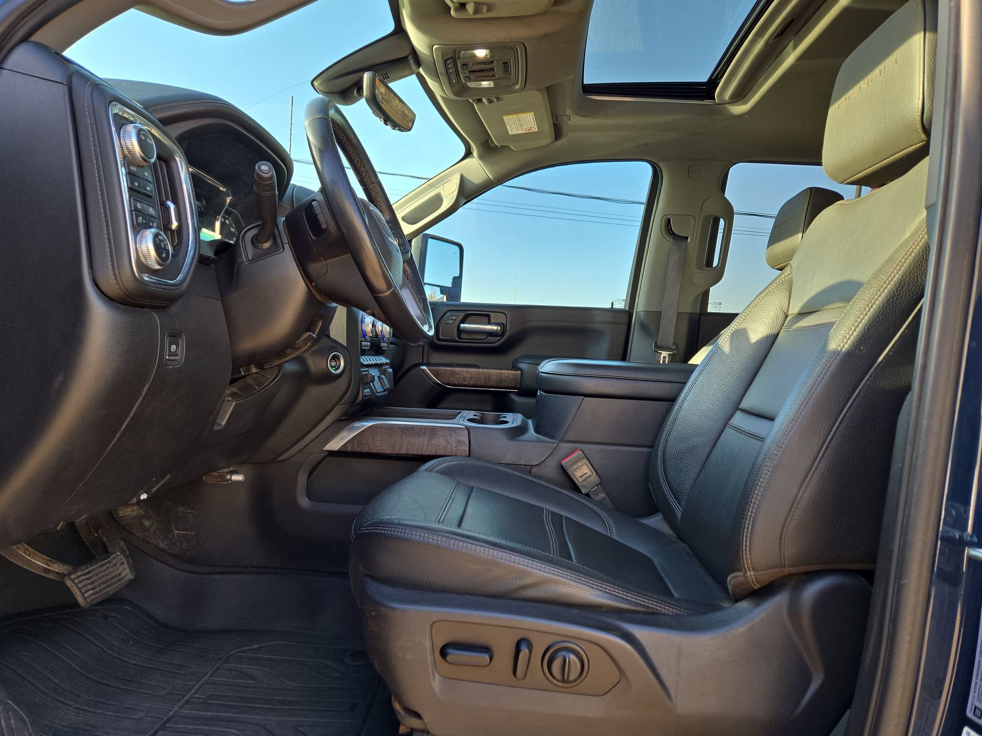 Used 2021 GMC Sierra 2500 Denali w/ Denali Ultimate Package AWD/4WD image 16