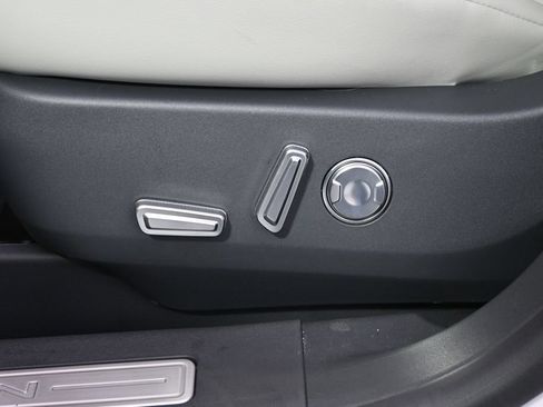 New 2026 Lincoln Nautilus Reserve w/ Jet Appearance Package AWD/4WD image 14
