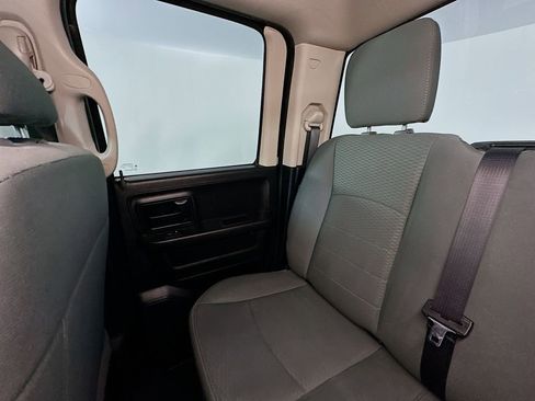 Used 2017 RAM 1500 Express w/ Express Value Package AWD/4WD image 12