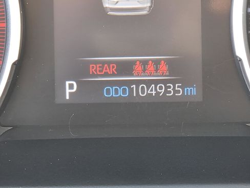 Certified 2021 Toyota RAV4 XLE Premium image 21