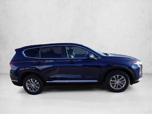 Used 2019 Hyundai Santa Fe SE image 5