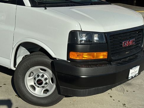 New 2025 GMC Savana 2500 w/ Driver Convenience Package RWD image 3