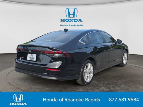 Used 2025 Honda Accord LX image 5