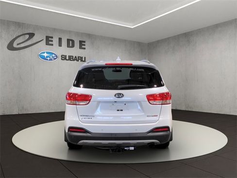 Used 2016 Kia Sorento EX image 11