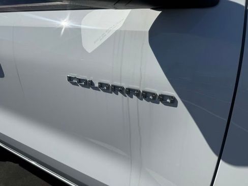 Used 2023 Chevrolet Colorado W/T image 5