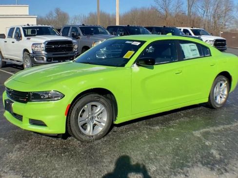 Used 2023 Dodge Charger SXT w/ Cold Weather Package RWD image 5