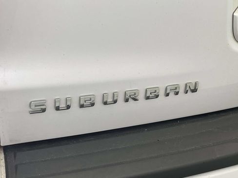 Used 2020 Chevrolet Suburban LT AWD/4WD image 11