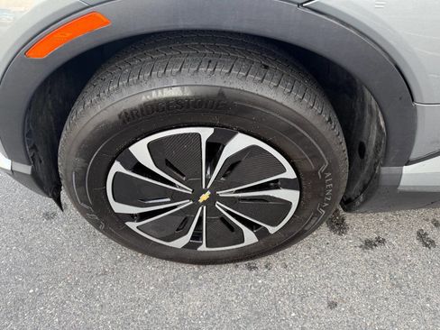 Used 2024 Chevrolet Blazer EV LT image 16